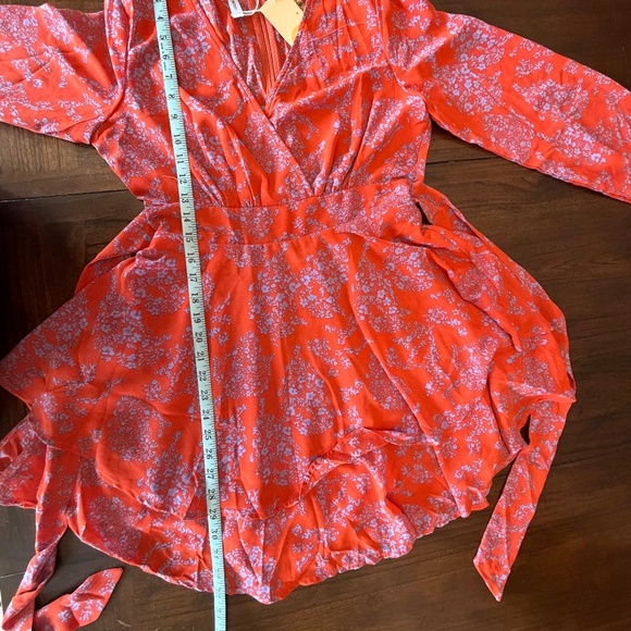 NWT Dokotoo Women's Bohemian Floral Flowy Dress, V- Neck, Size Medium - Picture 12 of 15